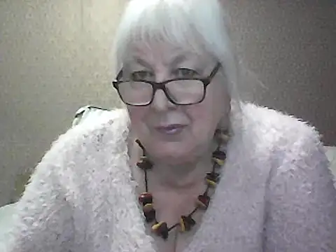 Snapshot of Alexia64231 chatting on 09-19-25, 02:37 Alexia64231 online show from 09-19-25, 02:37