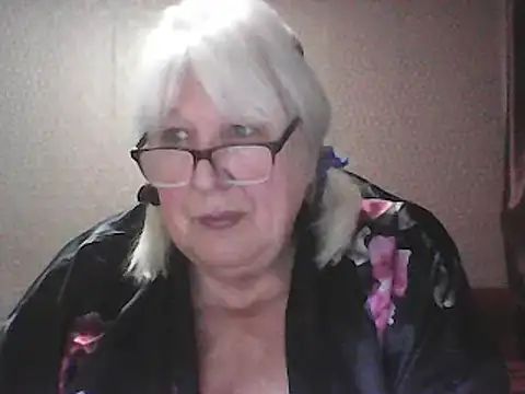 Snapshot of Alexia64231 chatting on 05-03-26, 04:32 Alexia64231 online show from 05-03-26, 04:32