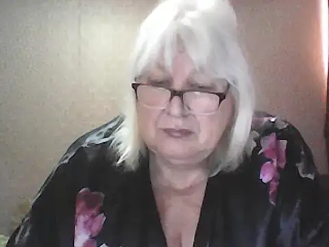 Snapshot of Alexia64231 chatting on 05-03-26, 04:28 Alexia64231 online show from 05-03-26, 04:28