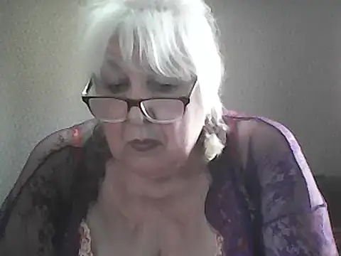 Snapshot of Alexia64231 chatting on 05-23-26, 04:55 Alexia64231 online show from 05-23-26, 04:55