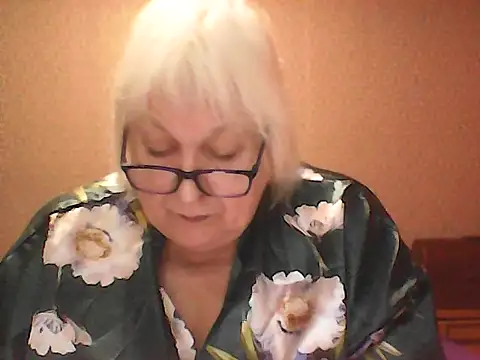 Snapshot of Alexia64231 chatting on 10-13-25, 01:18 Alexia64231 online show from 10-13-25, 01:18
