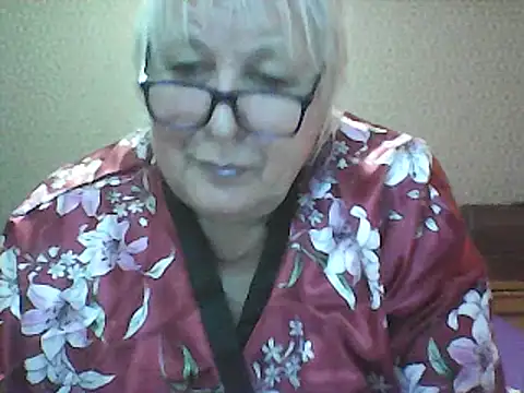 Snapshot of Alexia64231 chatting on 10-11-25, 01:01 Alexia64231 online show from 10-11-25, 01:01