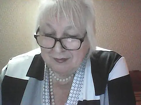Snapshot of Alexia64231 chatting on 10-17-25, 03:32 Alexia64231 online show from 10-17-25, 03:32