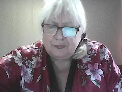 Snapshot of Alexia64231 chatting on 05-05-26, 05:21 Alexia64231 online show from 05-05-26, 05:21