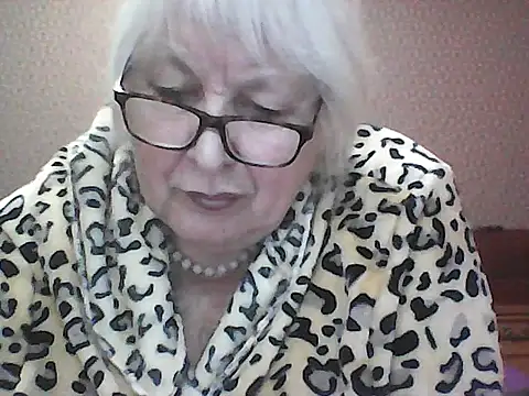 Snapshot of Alexia64231 chatting on 10-16-25, 02:31 Alexia64231 online show from 10-16-25, 02:31