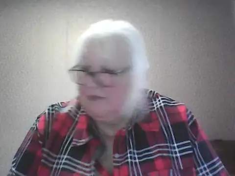 Snapshot of Alexia64231 chatting on 04-25-26, 01:41 Alexia64231 online show from 04-25-26, 01:41