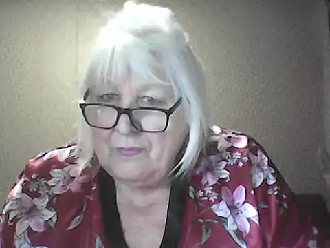 Snapshot of Alexia64231 chatting on 04-23-26, 01:02 Alexia64231 online show from 04-23-26, 01:02