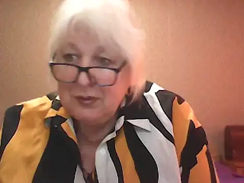 Snapshot of Alexia64231 chatting on 10-13-25, 01:23 Alexia64231 online show from 10-13-25, 01:23