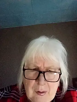 Snapshot of Alexia64231 chatting on 02-07-26, 02:14 Alexia64231 online show from 02-07-26, 02:14