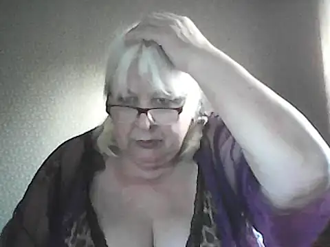 Snapshot of Alexia64231 chatting on 05-21-26, 03:15 Alexia64231 online show from 05-21-26, 03:15