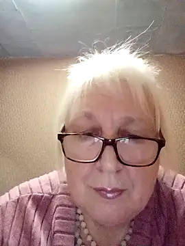 Alexia64231 online show from 11-07-25, 04:44