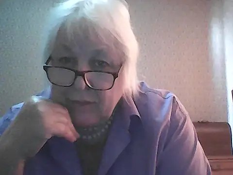 Snapshot of Alexia64231 chatting on 09-29-25, 05:03 Alexia64231 online show from 09-29-25, 05:03