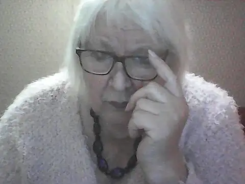 Snapshot of Alexia64231 chatting on 09-30-25, 10:27 Alexia64231 online show from 09-30-25, 10:27