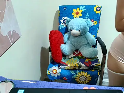 Sweet jinns69 online show from 06-12-26, 12:36