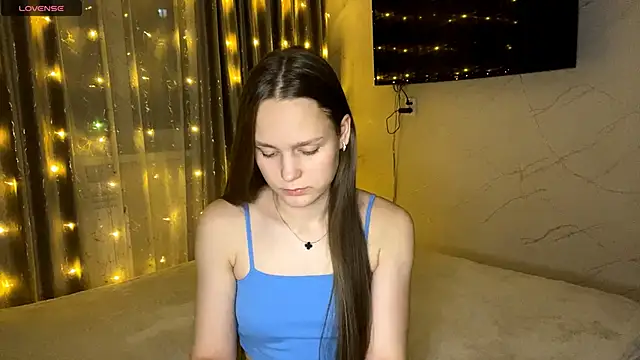 SoSweetGirl online show from 12-15-25, 06:03