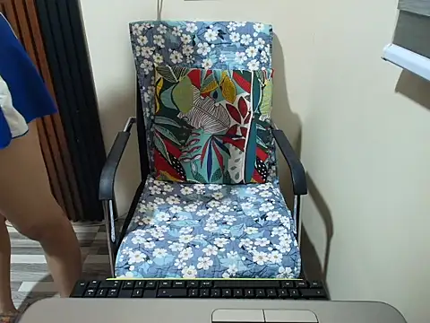 Sexy clever18xx online show from 07-09-26, 10:15