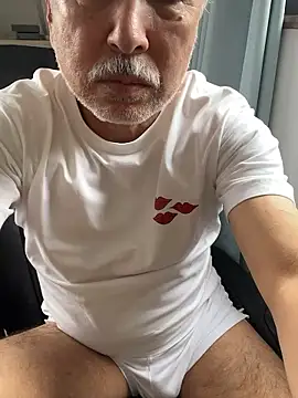 gholly2007 online show from 10-09-25, 02:12