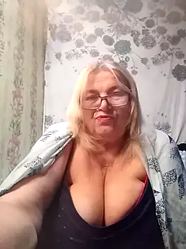 Snapshot of MargaritaSweet51 chatting on 10-09-25, 09:04 MargaritaSweet51 online show from 10-09-25, 09:04
