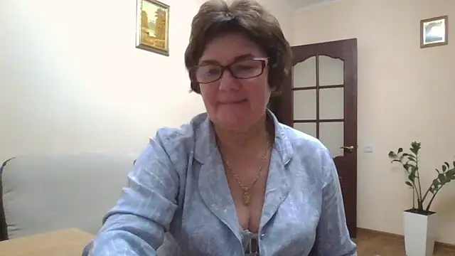 Snapshot of Galina56301 chatting on 10-03-25, 07:15 Galina56301 online show from 10-03-25, 07:15