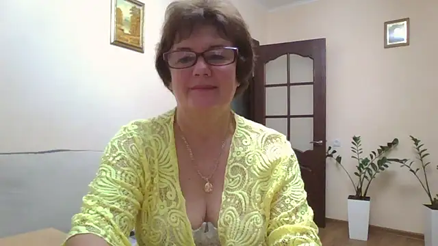 Snapshot of Galina56301 chatting on 09-12-25, 06:29 Galina56301 online show from 09-12-25, 06:29