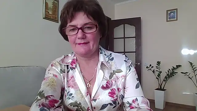 Snapshot of Galina56301 chatting on 09-26-25, 03:08 Galina56301 online show from 09-26-25, 03:08