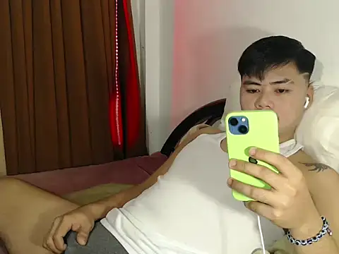 hot emman online show from 03-15-26, 07:04