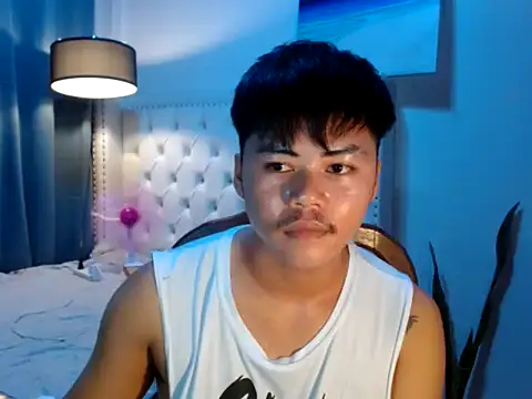 hot emman online show from 04-02-26, 12:12