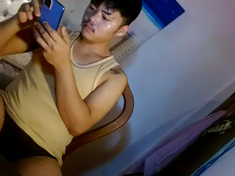 hot emman online show from 04-07-26, 02:57