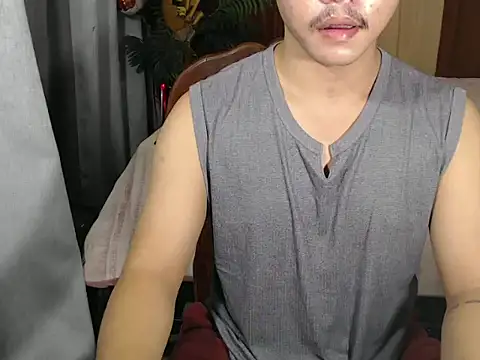 hot emman online show from 04-16-26, 01:23