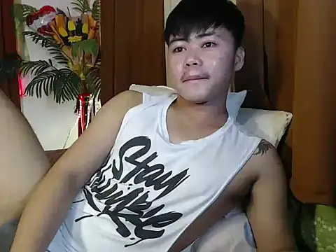 hot emman online show from 02-27-26, 12:00