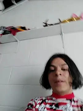 Snapshot of oxxy_jean chatting on 05-15-26, 02:26 oxxy jean online show from 05-15-26, 02:26
