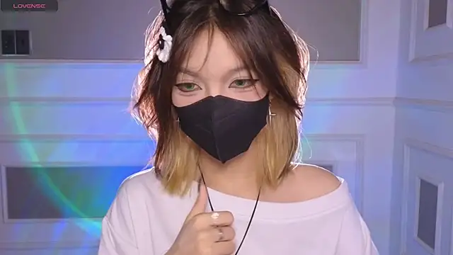 Snapshot of _____Panda_____ chatting on 05-12-26, 01:57 Panda online show from 05-12-26, 01:57