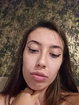 Virgin Pussy Horny online show from 10-09-25, 06:08