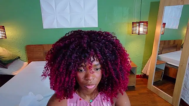 Chocolatte dreams online show from 10-06-25, 01:23
