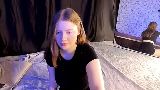 Lillie Berry online show from 10-03-25, 04:36