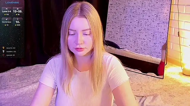 Lillie Berry online show from 11-11-25, 04:40