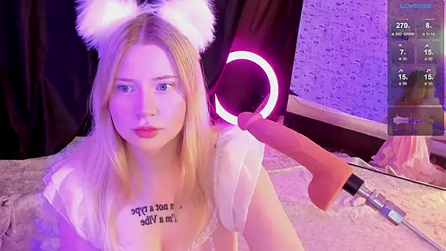 Lillie Berry online show from 11-26-25, 04:23