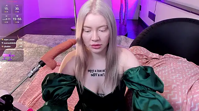 Lillie Berry online show from 03-11-26, 05:12