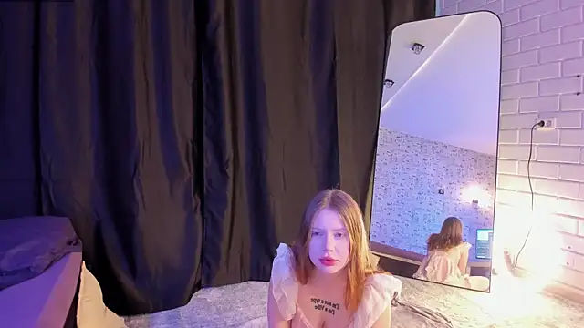 Lillie Berry online show from 09-21-25, 04:39