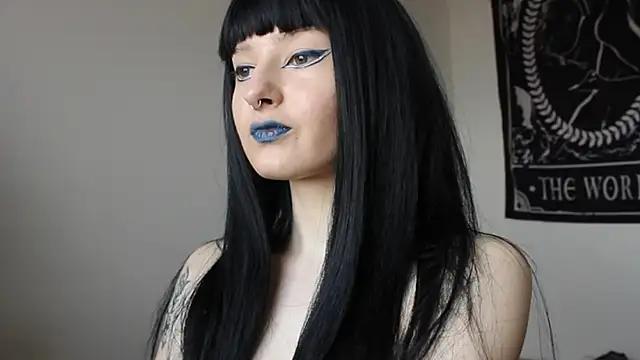 midnightsiren777 online show from 04-26-26, 09:06