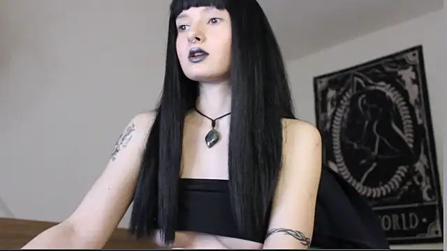 midnightsiren777 online show from 05-12-26, 09:10