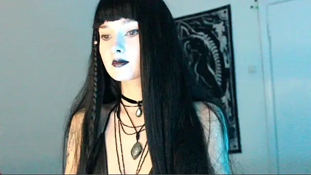 midnightsiren777 online show from 02-12-26, 10:31