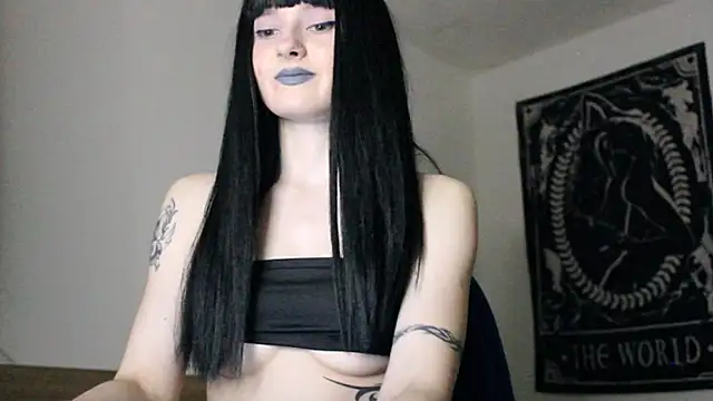 midnightsiren777 online show from 05-14-26, 08:50