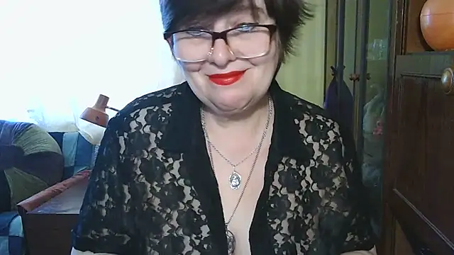 Snapshot of VeronicaGold511 chatting on 06-02-26, 08:03 VeronicaGold511 online show from 06-02-26, 08:03