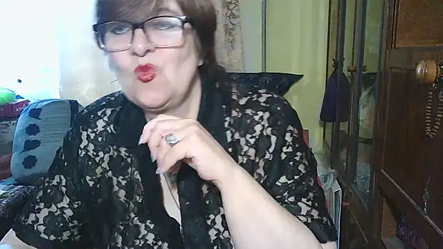 Snapshot of VeronicaGold511 chatting on 10-05-25, 07:21 VeronicaGold511 online show from 10-05-25, 07:21