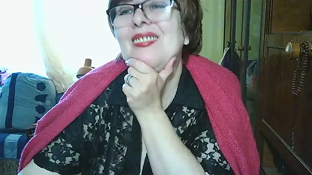 Snapshot of VeronicaGold511 chatting on 10-12-25, 07:32 VeronicaGold511 online show from 10-12-25, 07:32