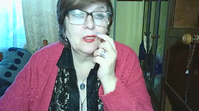 Snapshot of VeronicaGold511 chatting on 10-20-25, 06:59 VeronicaGold511 online show from 10-20-25, 06:59