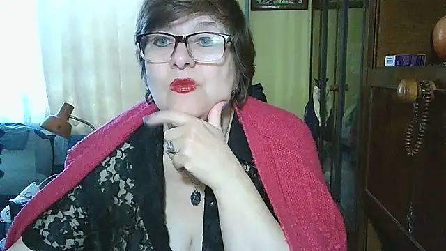 Snapshot of VeronicaGold511 chatting on 10-21-25, 07:52 VeronicaGold511 online show from 10-21-25, 07:52