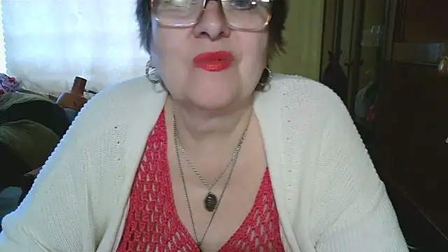 VeronicaGold511 online show from 05-05-26, 06:38