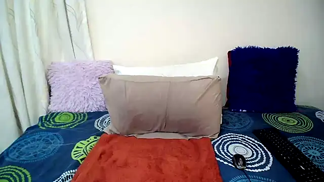 Snapshot of Michellesexyxx chatting on 09-17-25, 03:14 Michellesexyxx online show from 09-17-25, 03:14